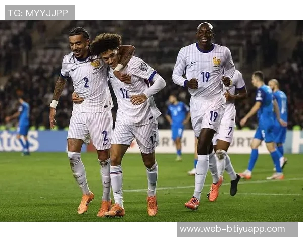 法国队顽强追平阿塞拜疆古斯托助攻马特塔头球破门精彩瞬间