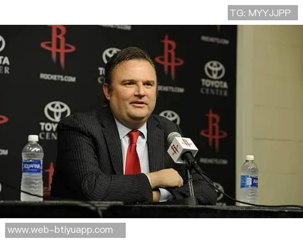 篮网中国官方拉拉队Brooklyn8签约中国经理人杨舒越引发热议 篮网中国官方拉拉队Brooklyn8签约中国经理人杨舒越引发热议