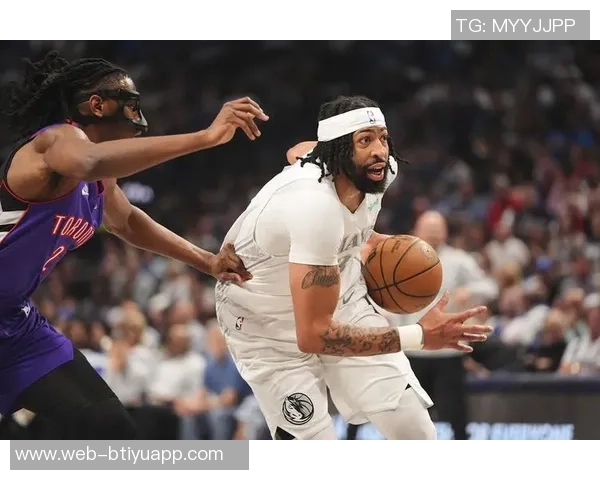 里夫斯轻松战胜尼克斯后期待浓眉回归却惊闻其被交易消息